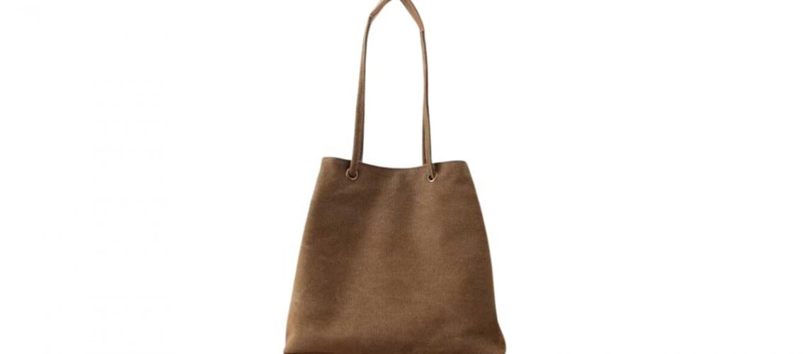 metal ring shoulder tote bag